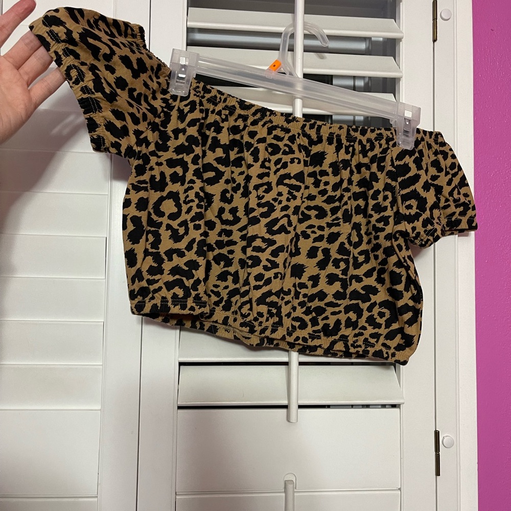 Crop Top - Picture 2 of 3